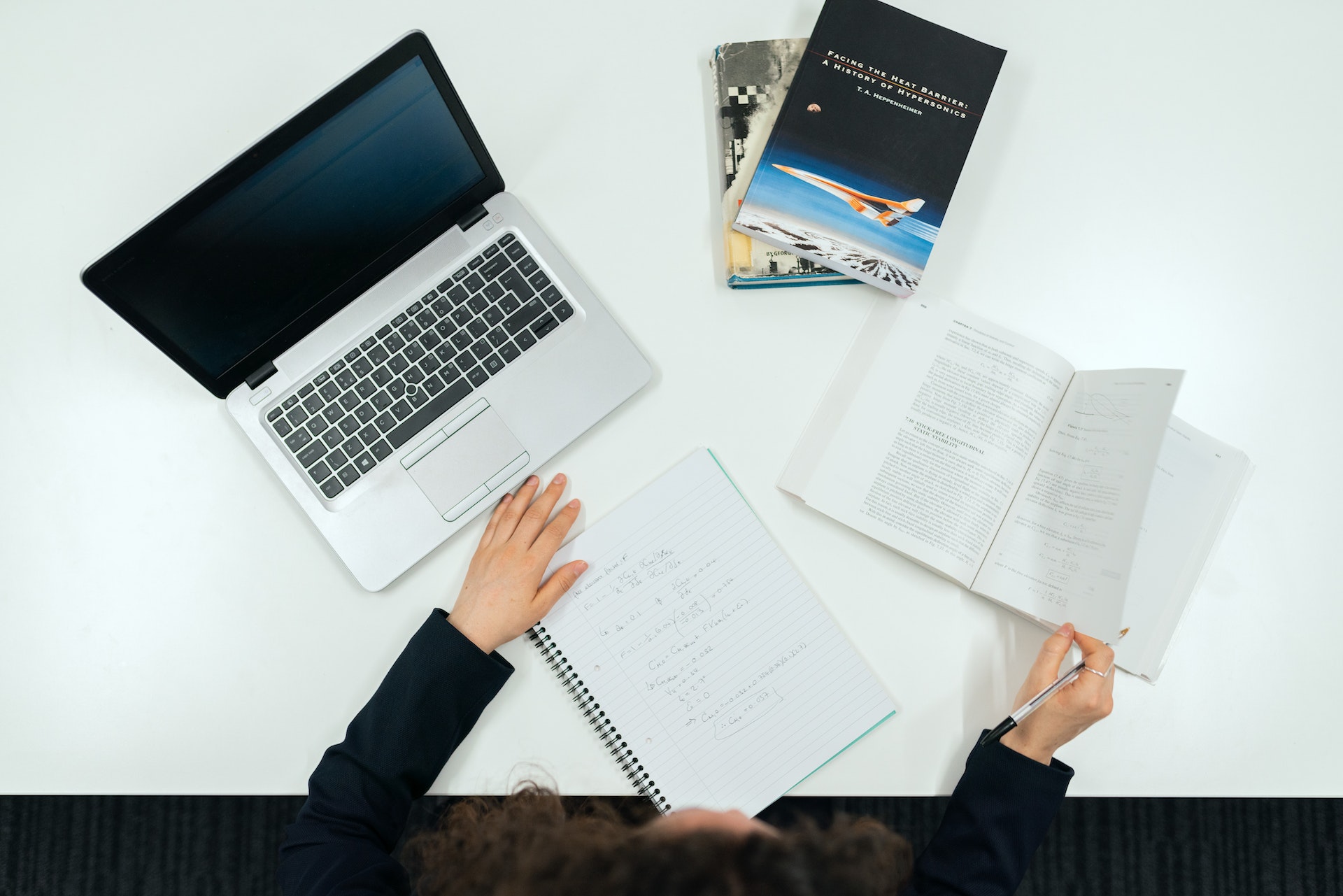 الخدمات الهندسية للمشروعات في مكتب الإستشارات الهندسية