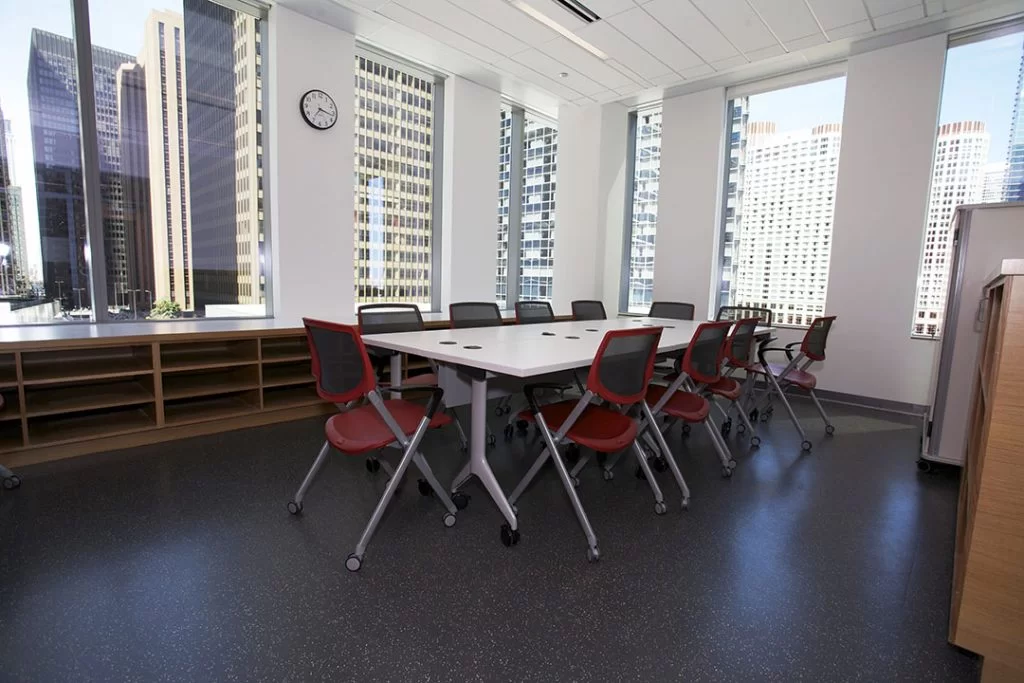 دليل شامل لتجهيز صالة الجيم بالأرضيات المطاطية المميزات والتكلفة